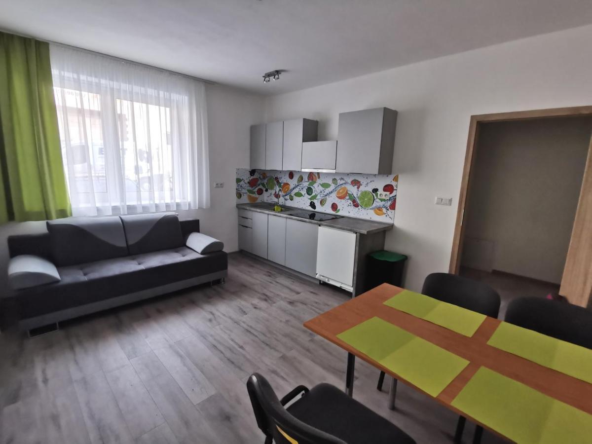 Comenius Apartments - Apartmany Na Rohu Svidnik Extérieur photo